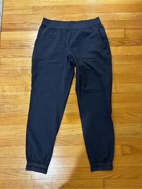 Cotopaxi  dark gray Jogger Pants – Performance Casual. Mid rise